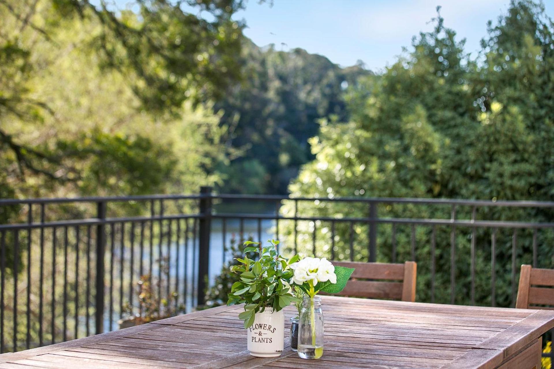 Lakes Edge * Daylesford