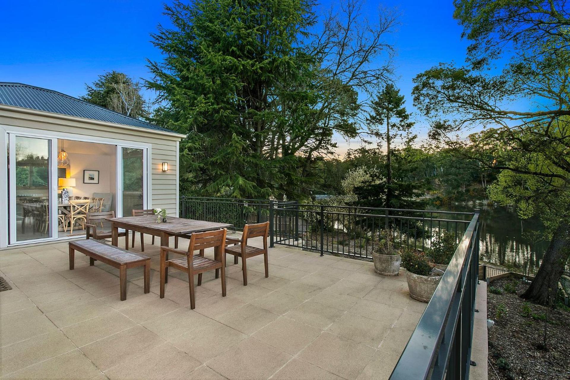 Lakes Edge * Daylesford